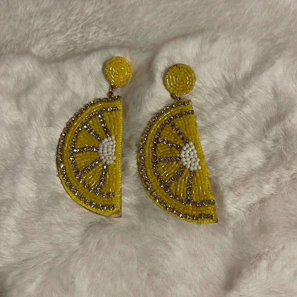 Lemon Wedge beaded earrings - Picture 1 of 3